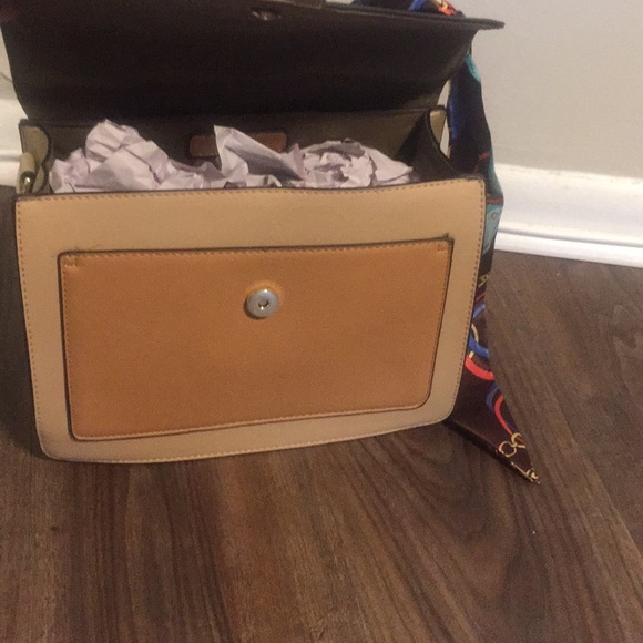 Handbag - Picture 7 of 7